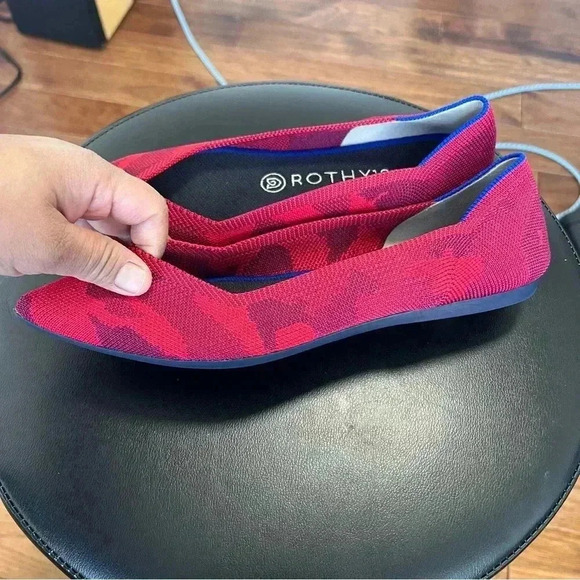 Rothy’s Woman’s The Point In Red Camo Flats w8/5 - Picture 4 of 12